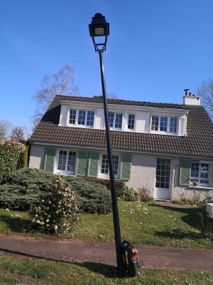 Lamp17Ronsard.jpg